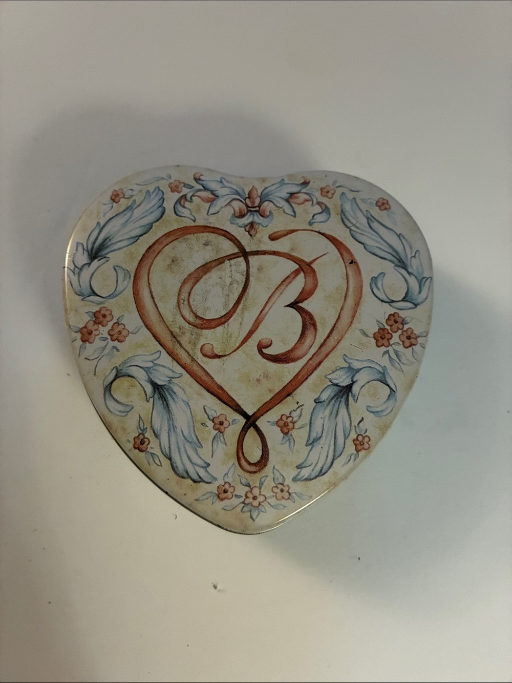 Brighton heart tin